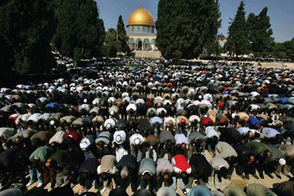 Thousands of Muslim worshippers pray during Ramadan on the Temple Mount in front of the Dome of the Rock shrine. (Muhammed Muheisen, Associated Press)