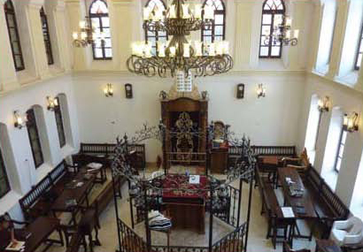 The Ohel Yitzchak Synagogue after its renovation and reconstruction (Nadav Shragai). The synagogue overlooks the Temple Mount from the west. The work of renovating has no connection to the mount, which is tens of meters distant from it.